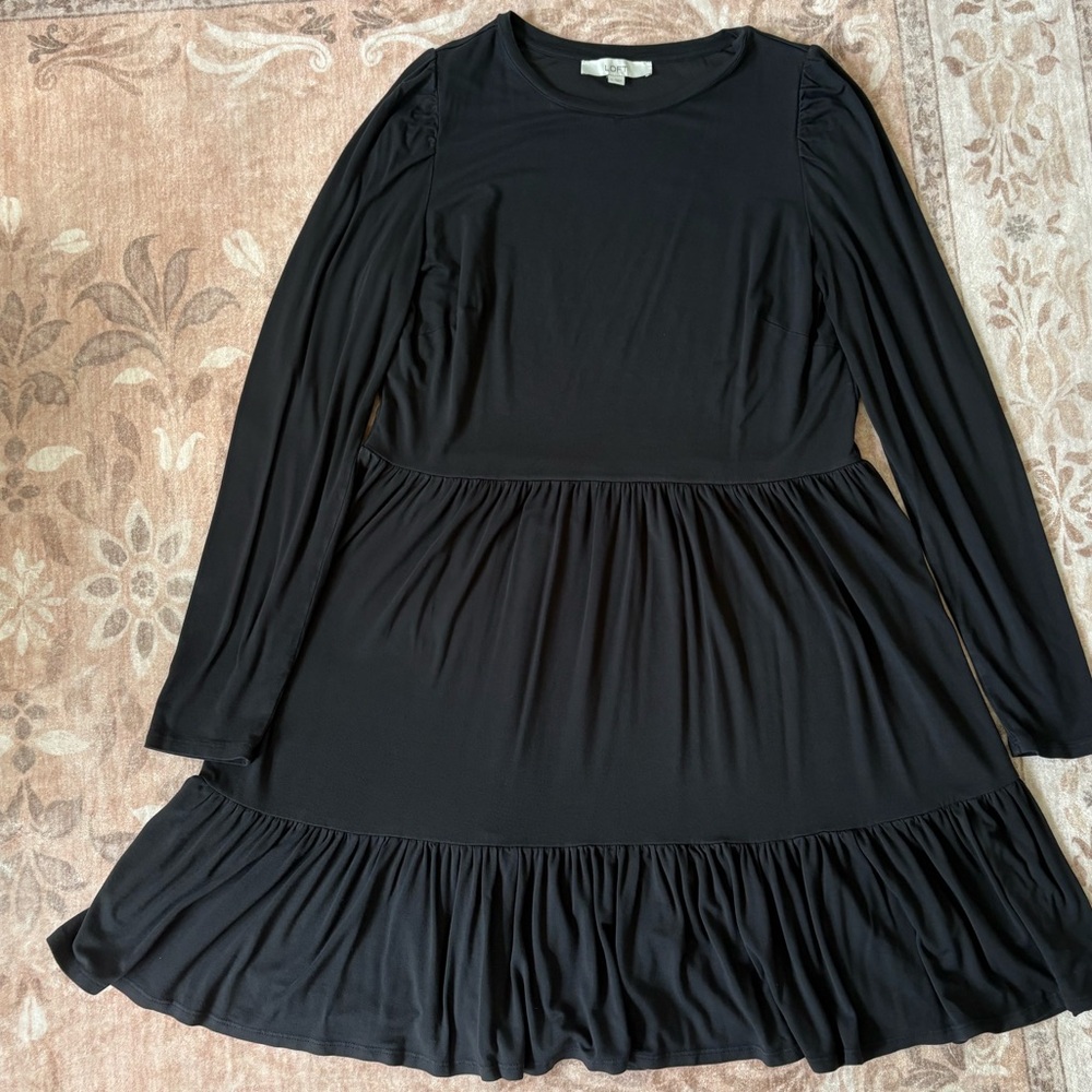 🖤 Loft long sleeved, tiered swing dress, sz. L🖤
